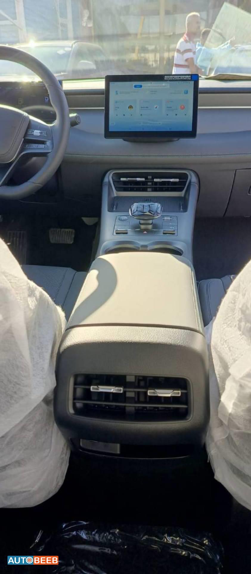 بي واي دي كين 2025