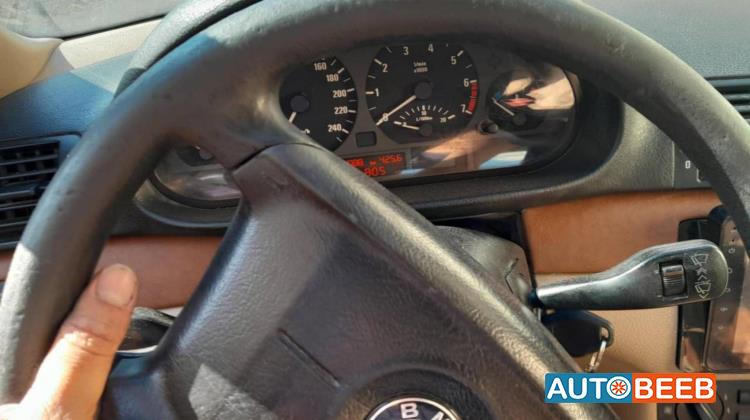 بي ام دبليو 318 2002