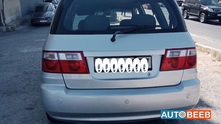 كيا كارينز 2005