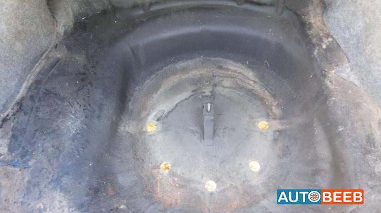 اوبل فيكترا 1990