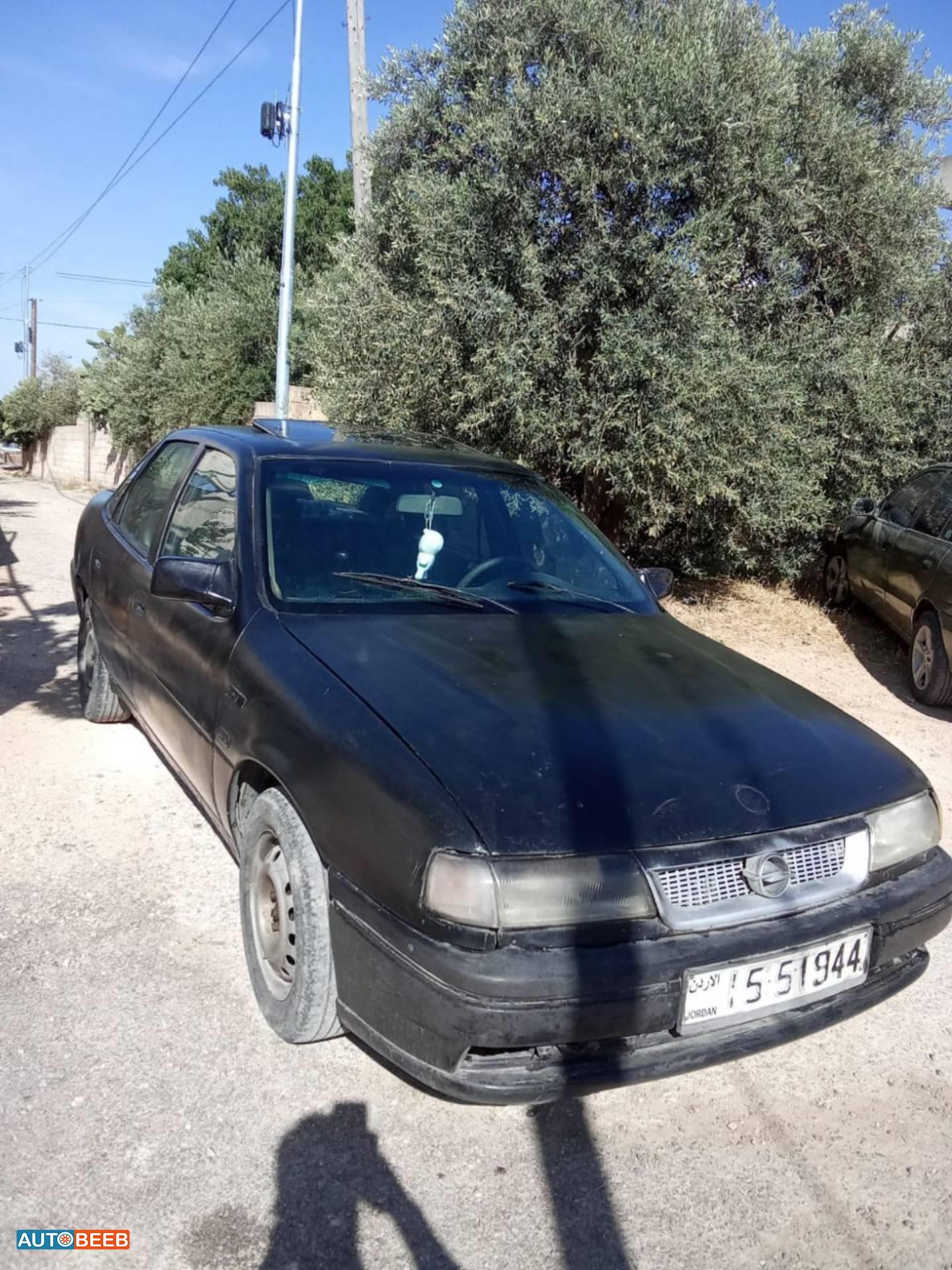 اوبل فيكترا 1990