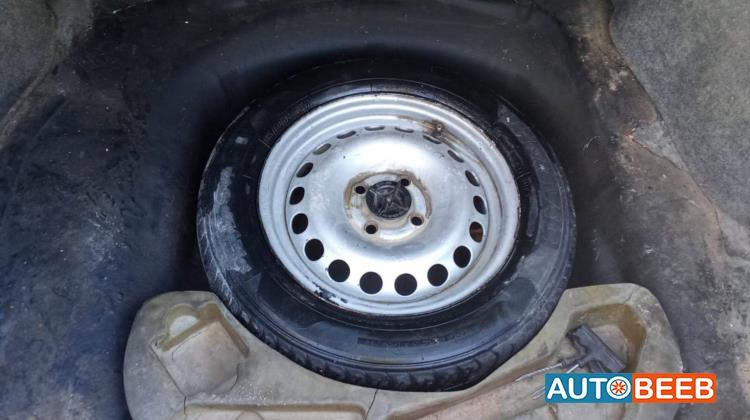 اوبل فيكترا 1990