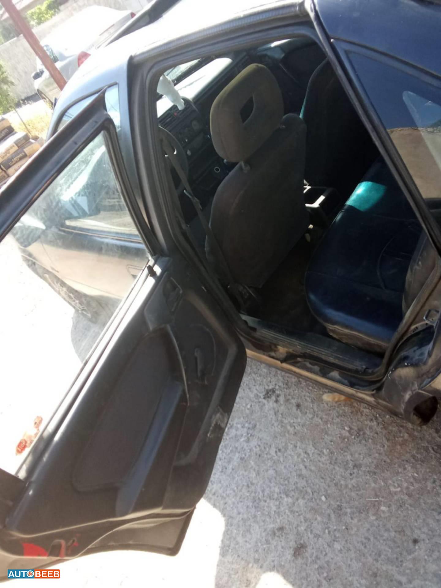 اوبل فيكترا 1990