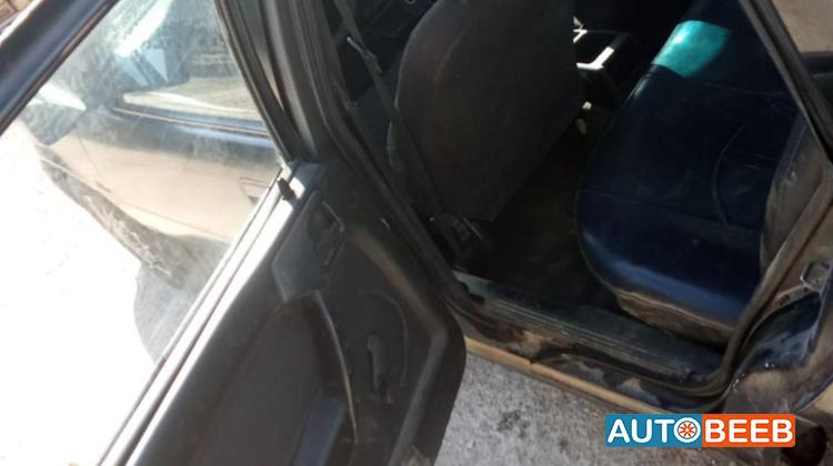 اوبل فيكترا 1990