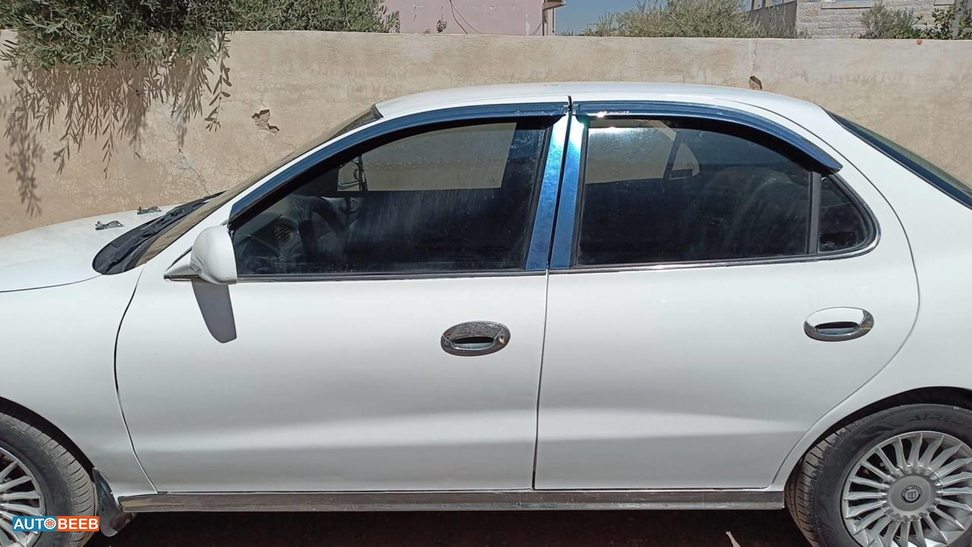 هيونداي افانتي 1996