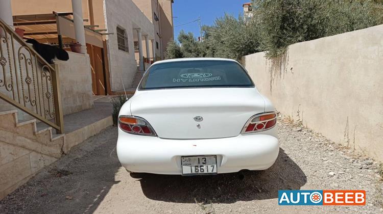 هيونداي افانتي 1996