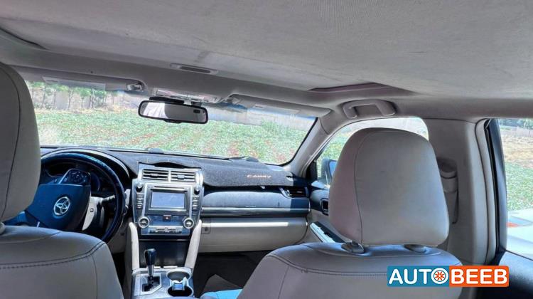 تويوتا كامري 2012