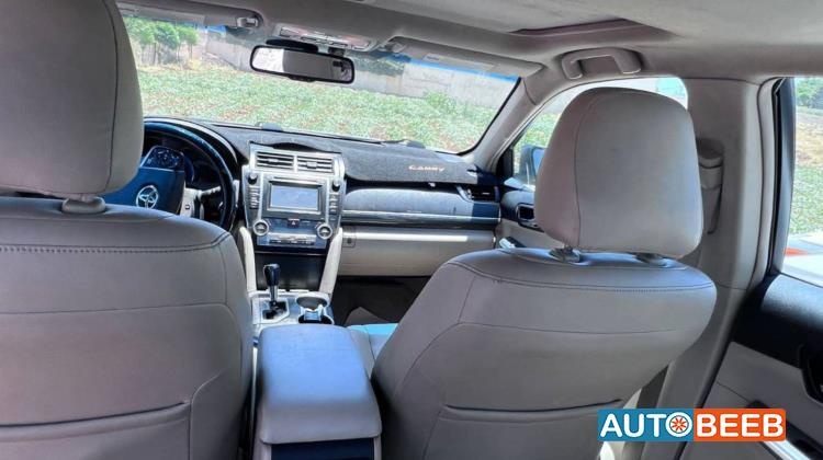 تويوتا كامري 2012