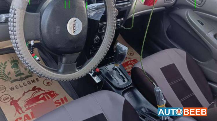 Nissan Sunny 2011