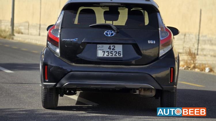 Toyota Prius C 2018