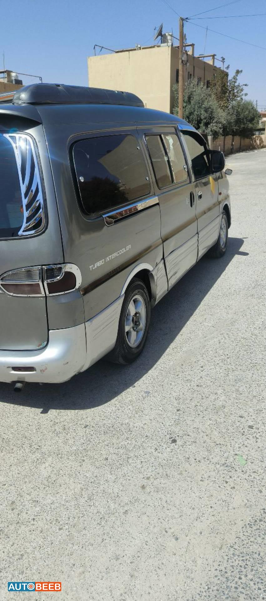 Minivan Hyundai 2002