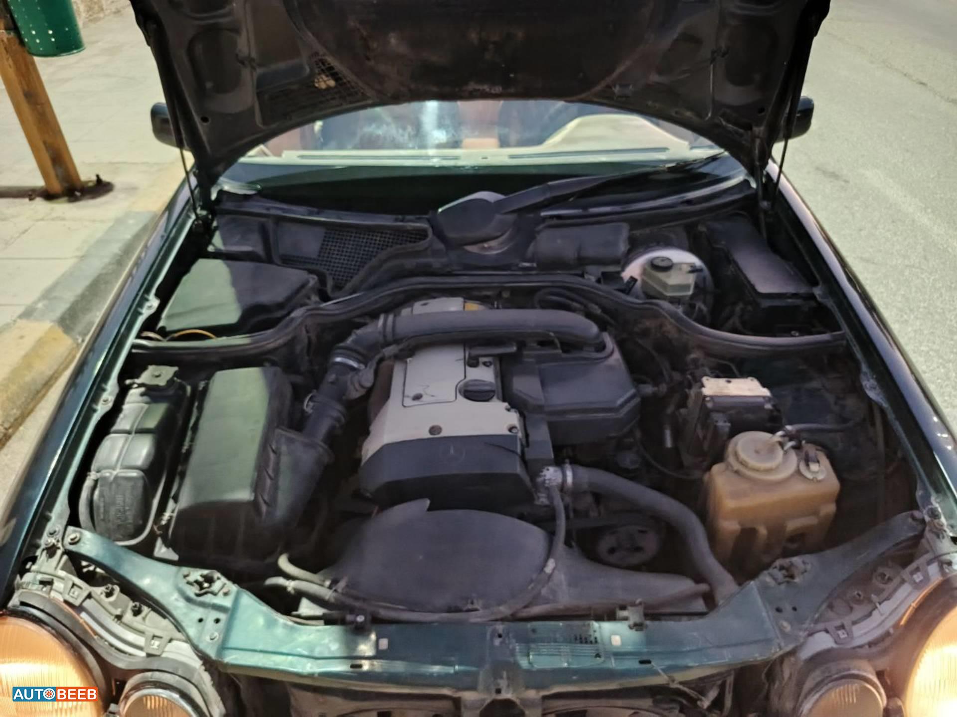 مرسيدس بنز C200 1996