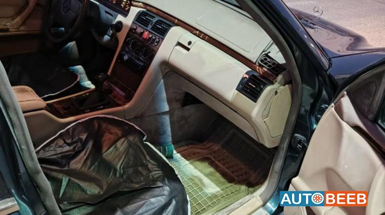 مرسيدس بنز C200 1996