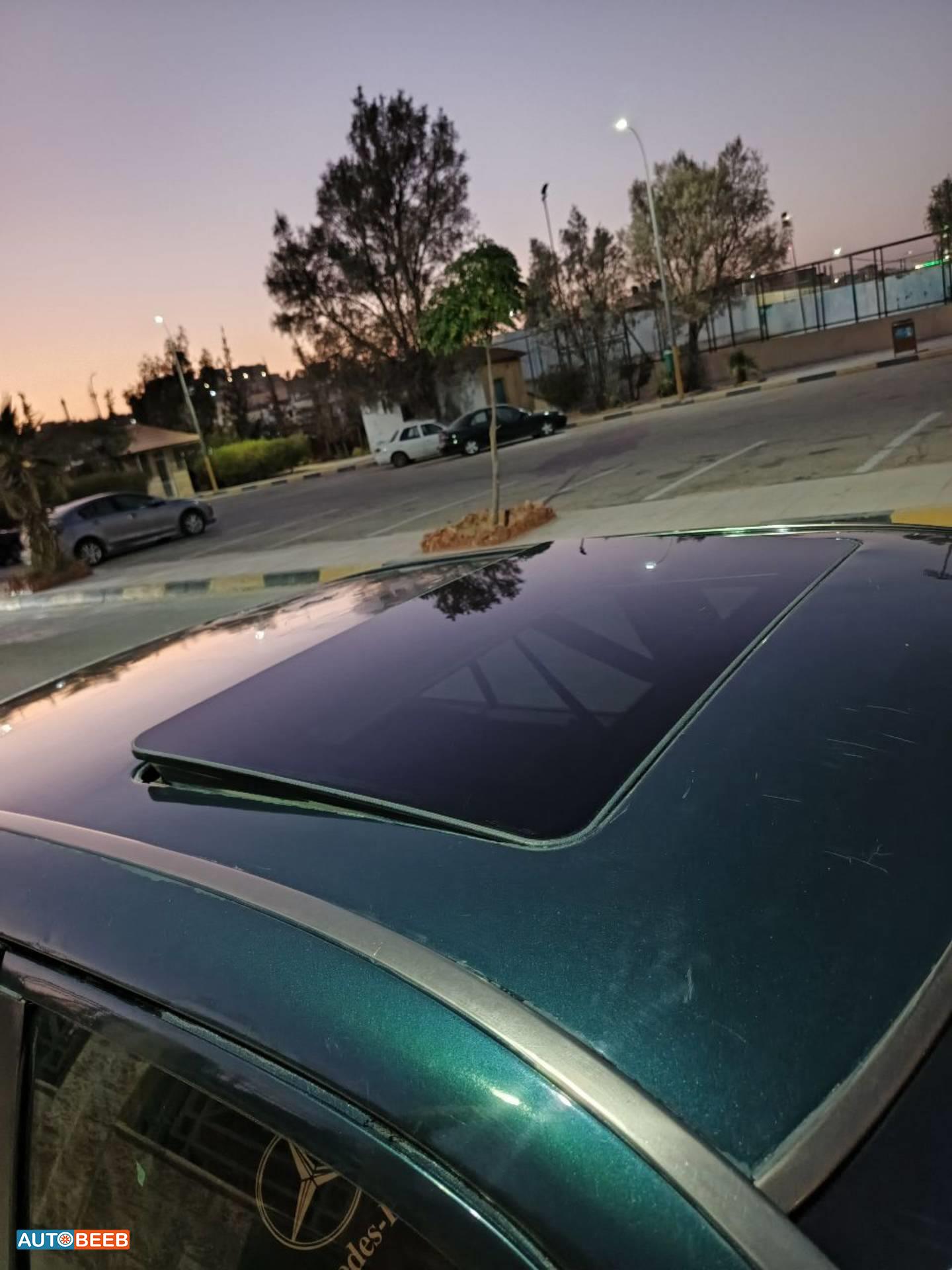 مرسيدس بنز C200 1996