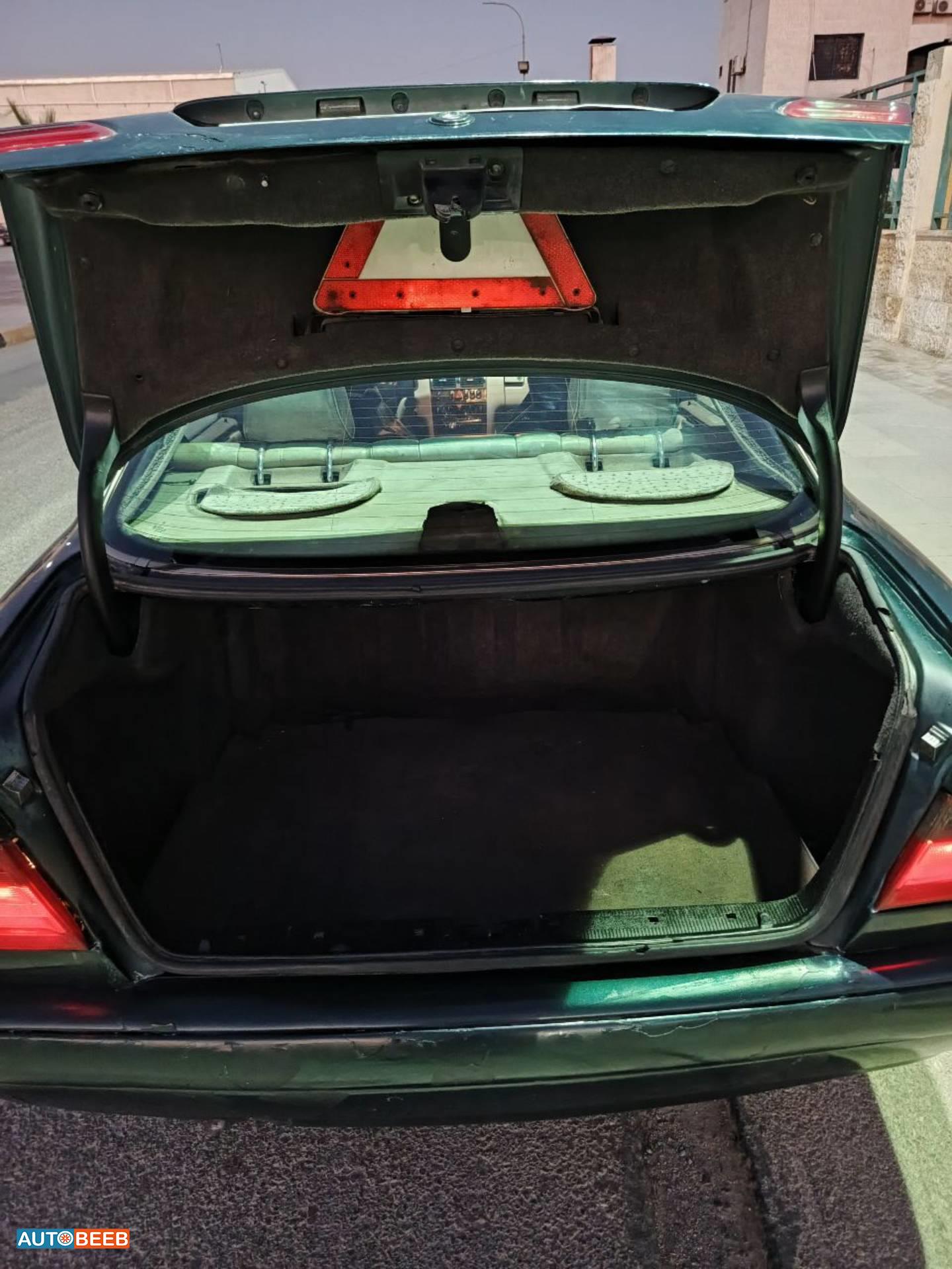 مرسيدس بنز C200 1996