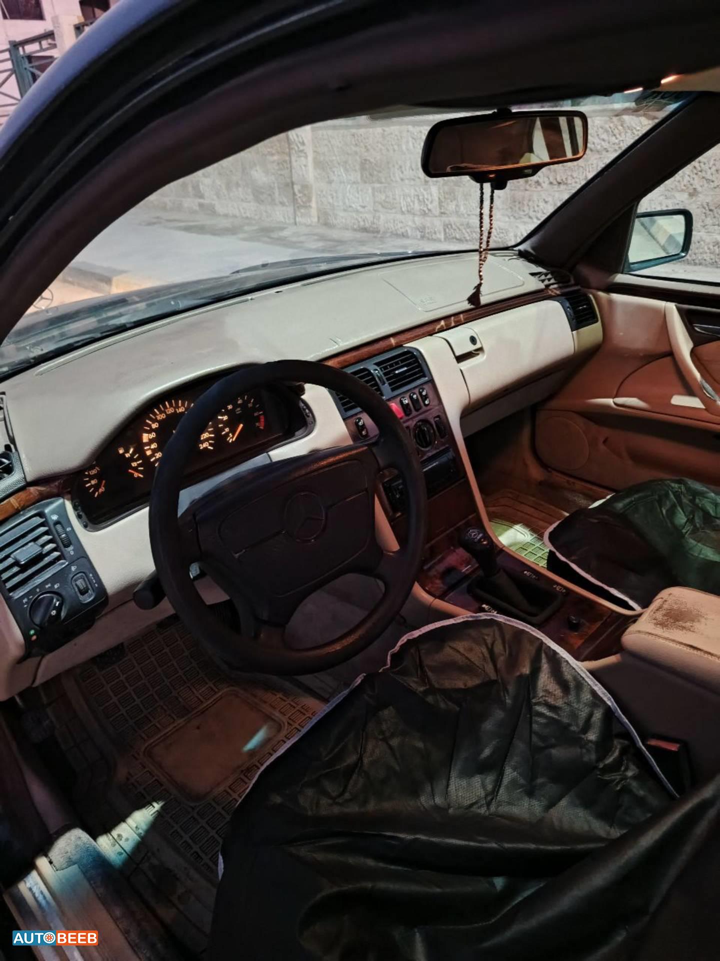 مرسيدس بنز C200 1996