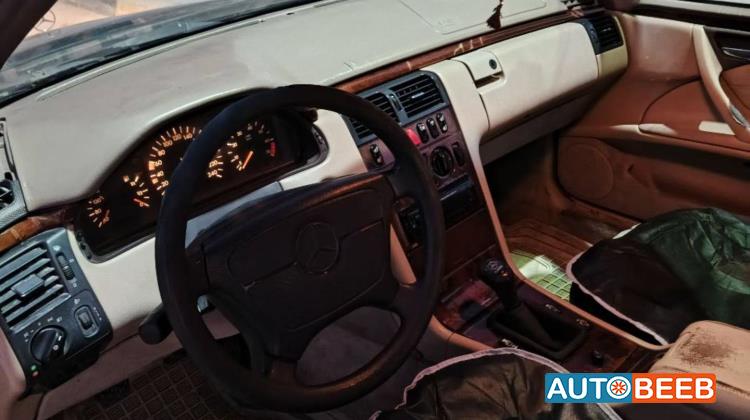 مرسيدس بنز C200 1996