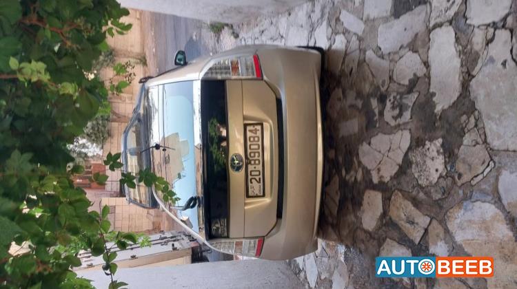 تويوتا بريوس 2010