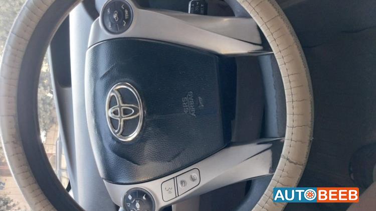 تويوتا بريوس 2010