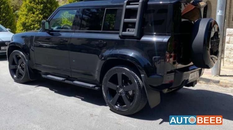 Land Rover Defender 2024