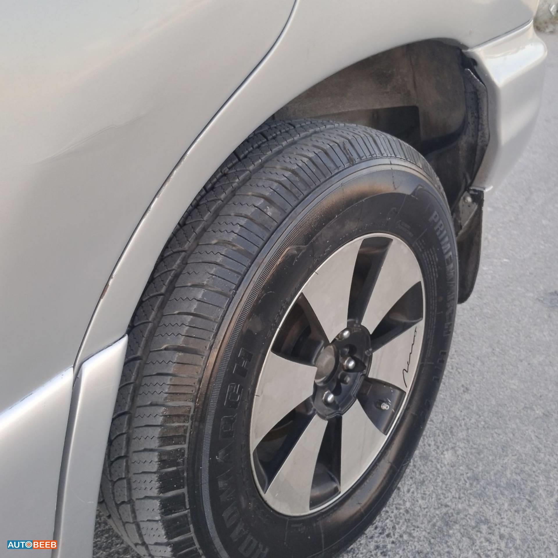 Hyundai Grand Santa Fe 2002