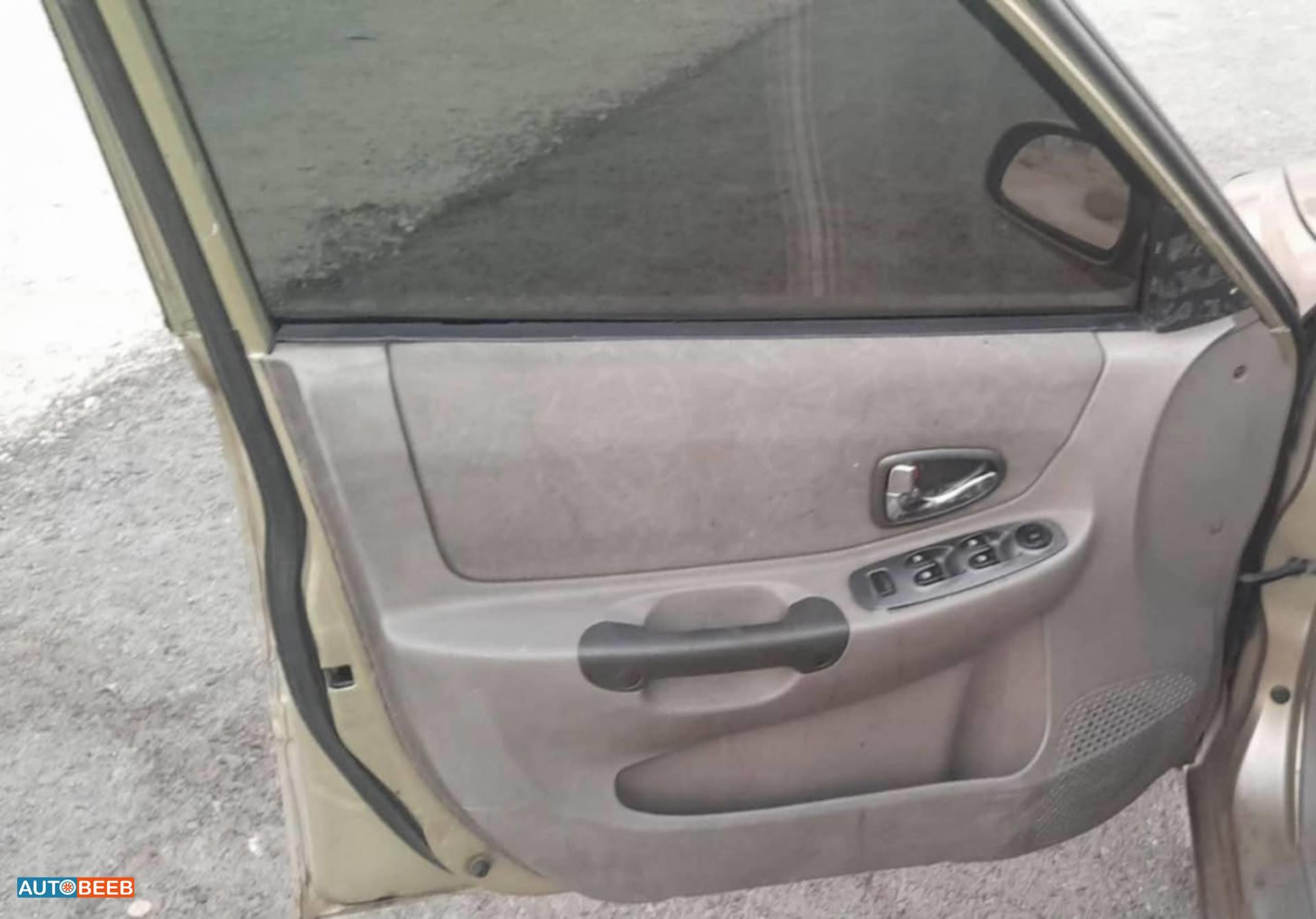 هيونداي فيرنا 2002