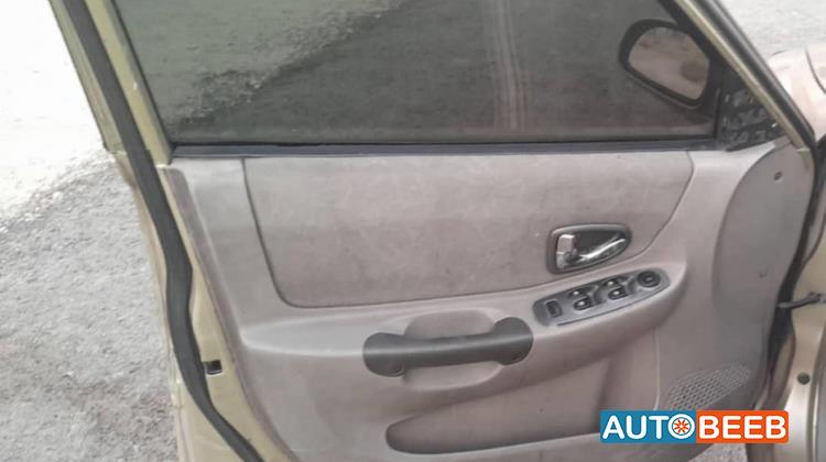 هيونداي فيرنا 2002