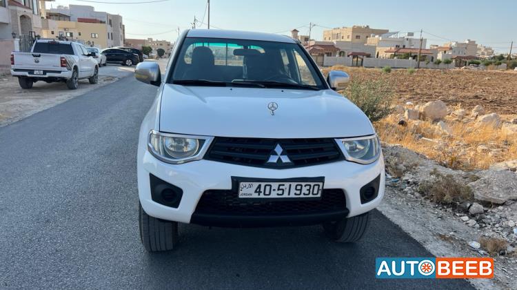 Mitsubishi L200 2013