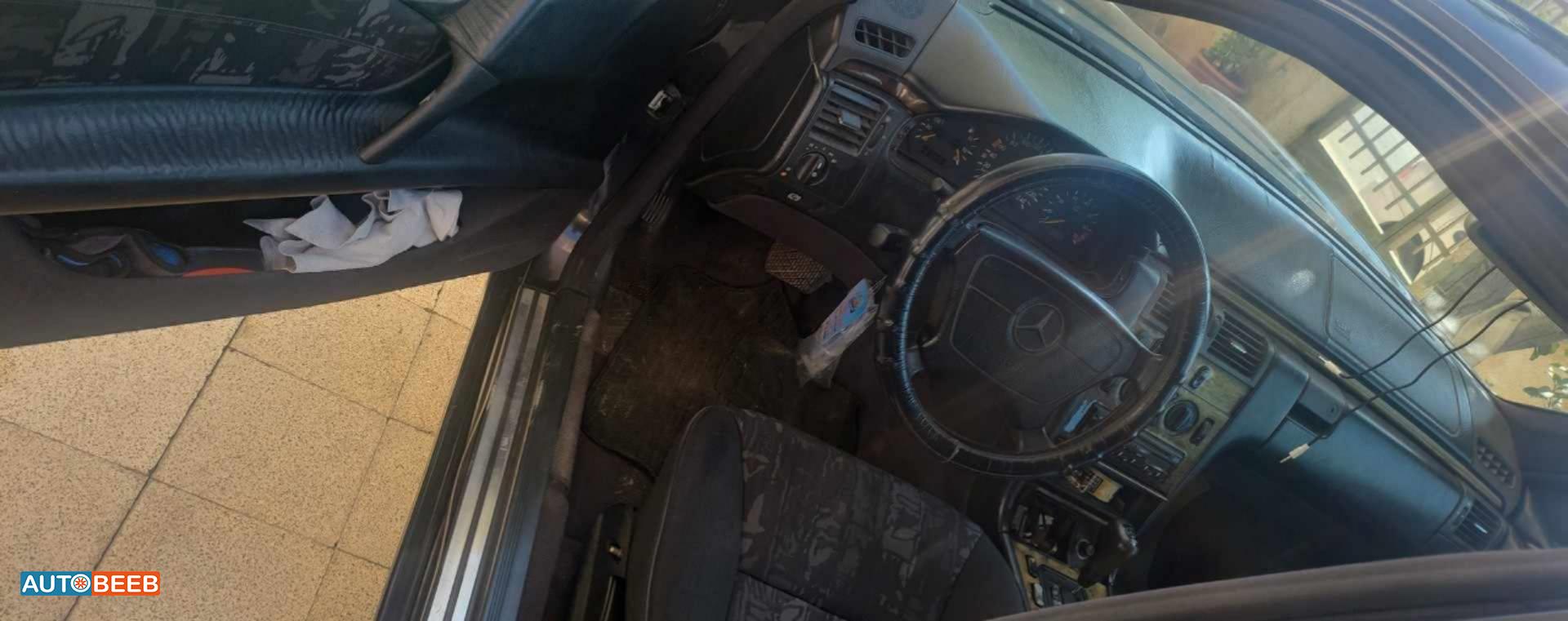 Mercedes Benz E200 1998