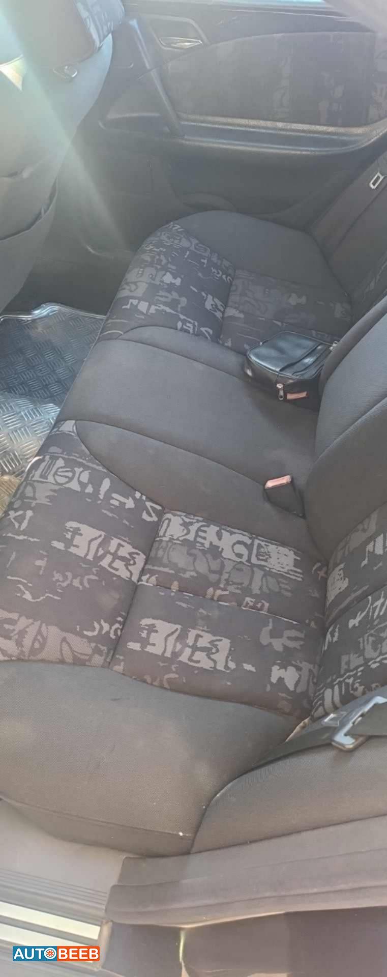 Mercedes Benz E200 1998