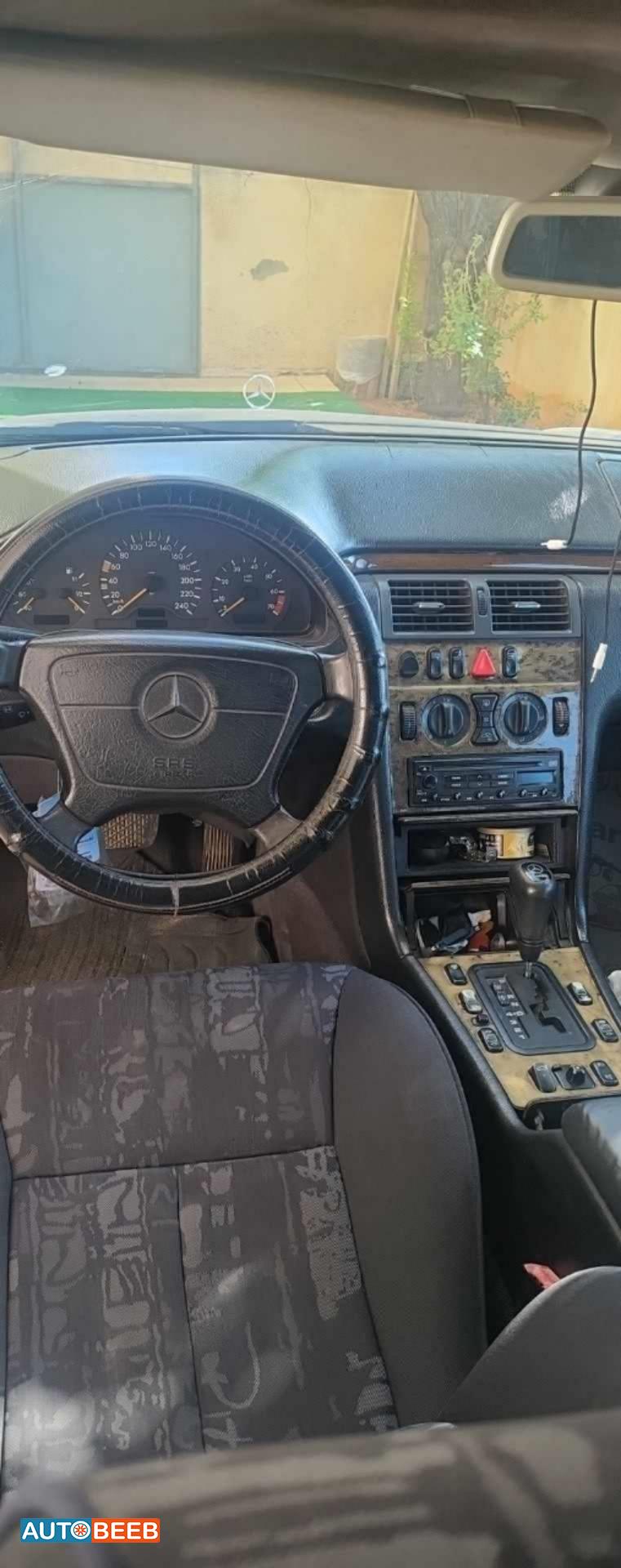 Mercedes Benz E200 1998
