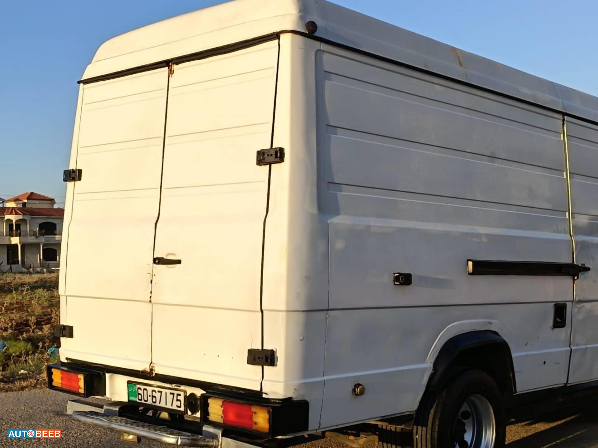 ميني فان مرسيدس بنز 1997