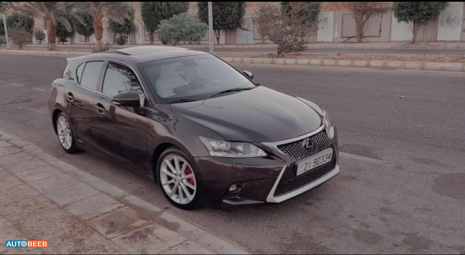 Lexus CT200 2012