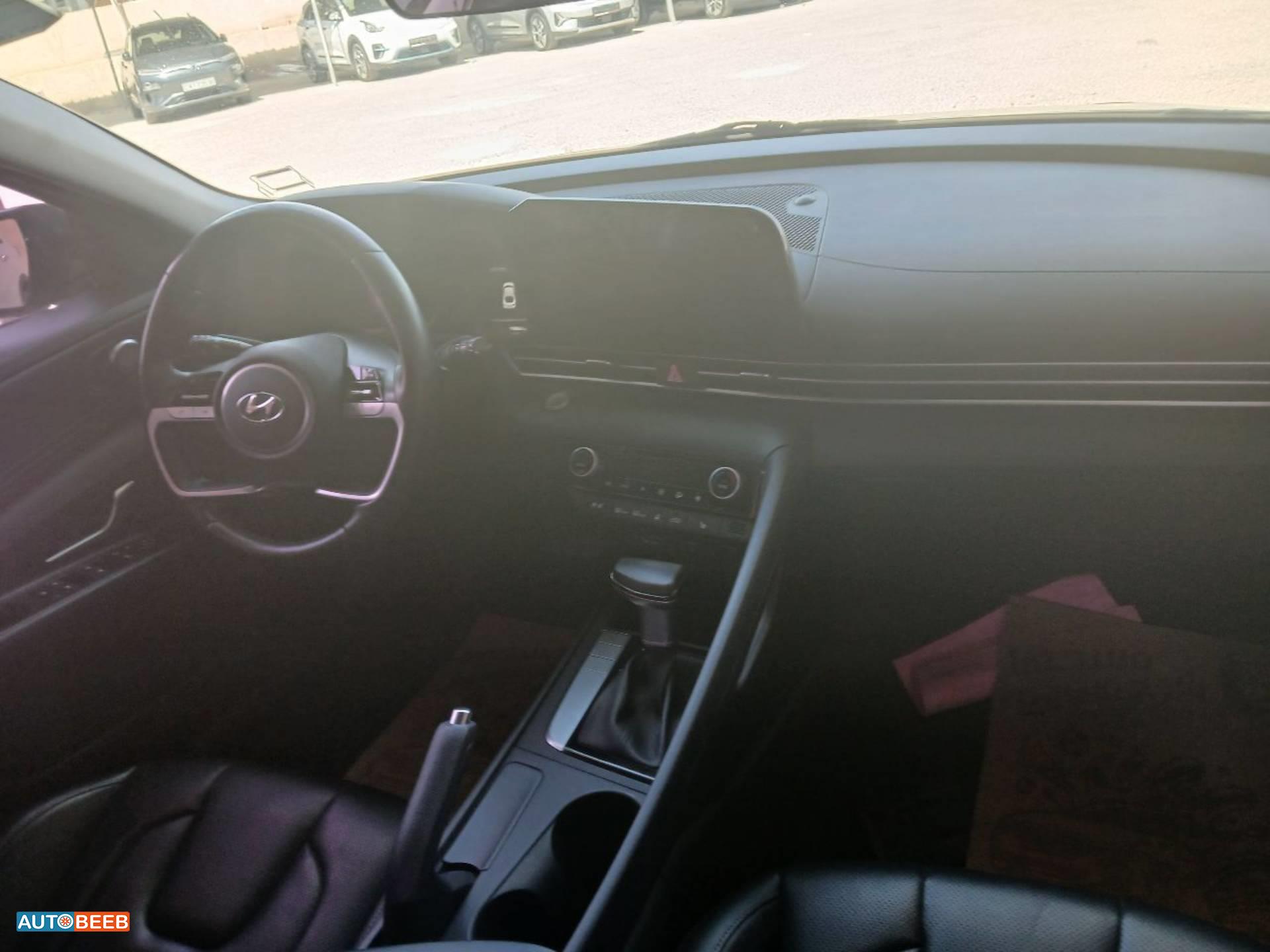 هيونداي افانتي 2021