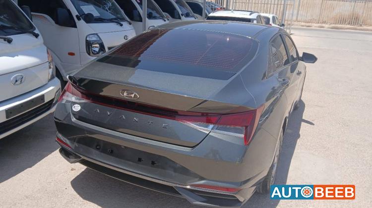 هيونداي افانتي 2021