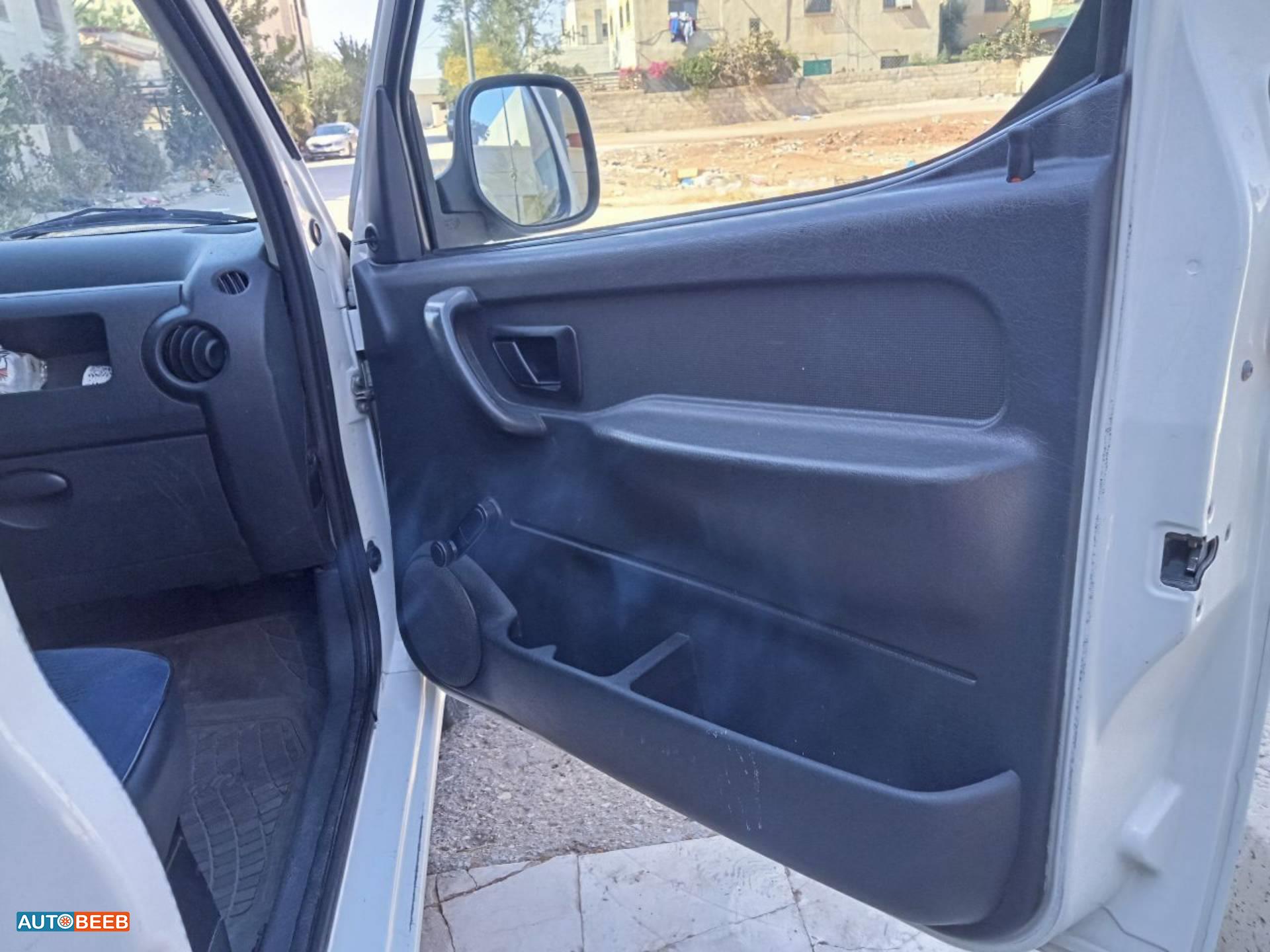 بيجو بارتنر 2012