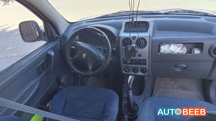 بيجو بارتنر 2012