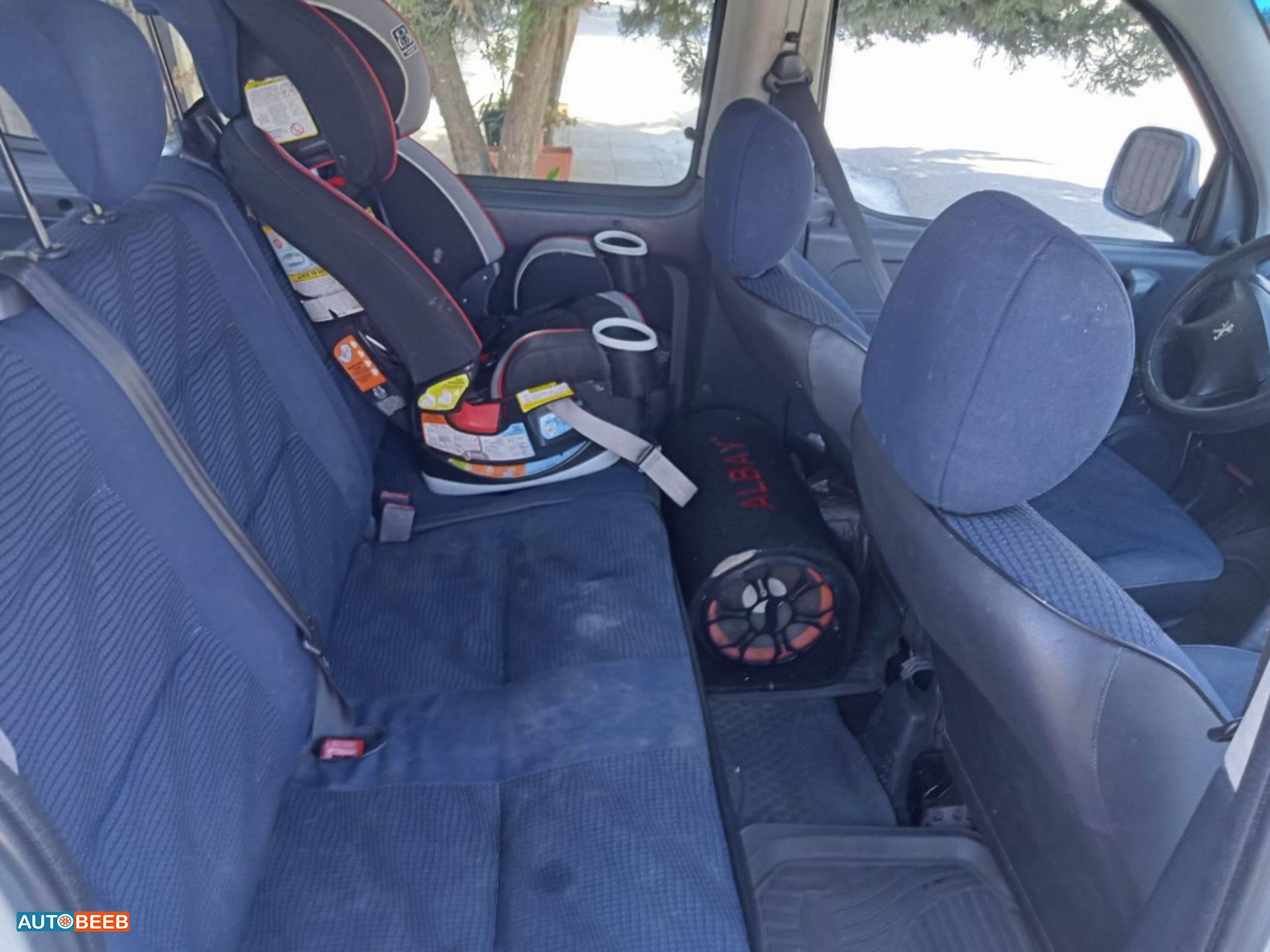 بيجو بارتنر 2012