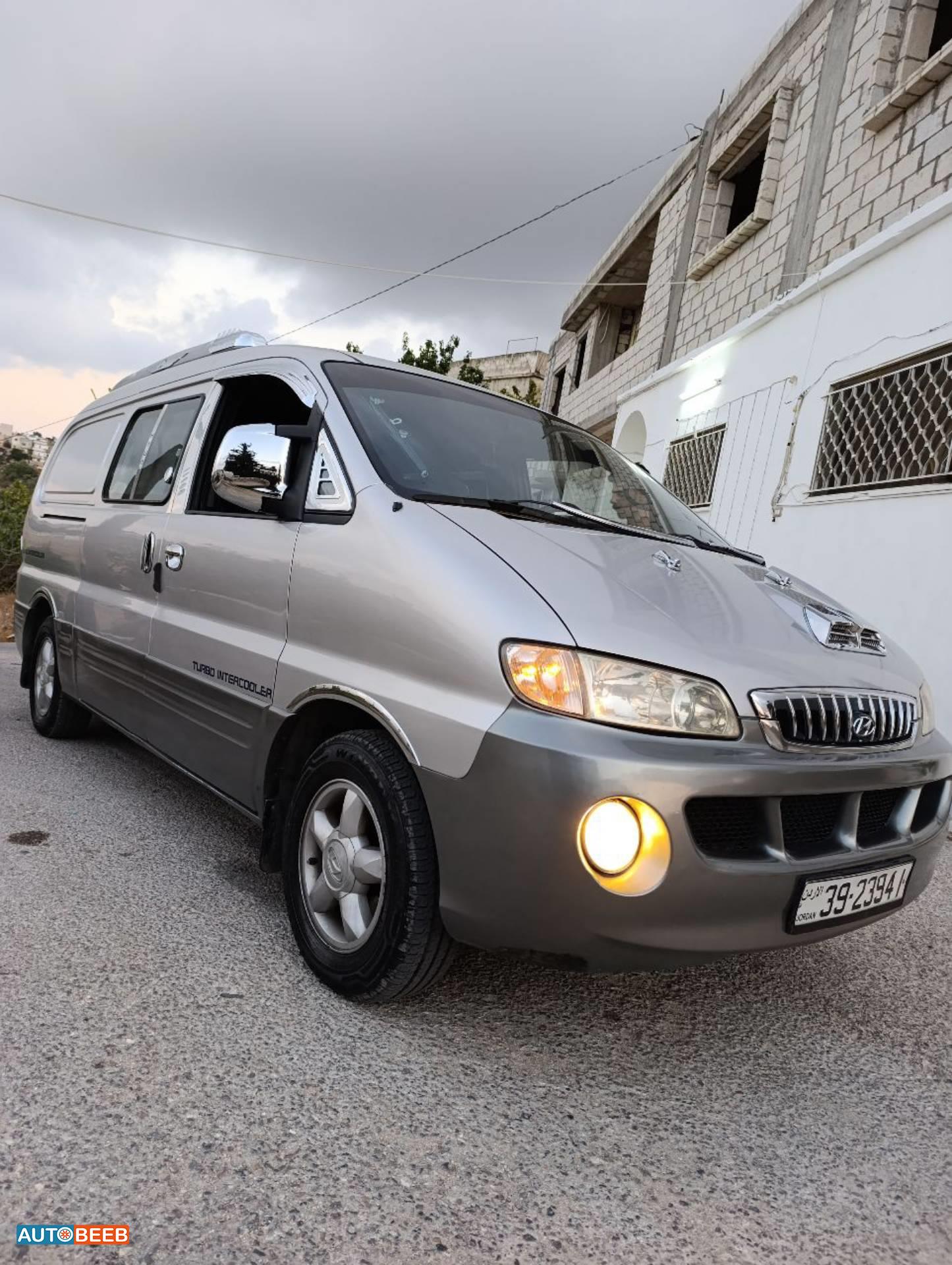 Minibus Hyundai 2003