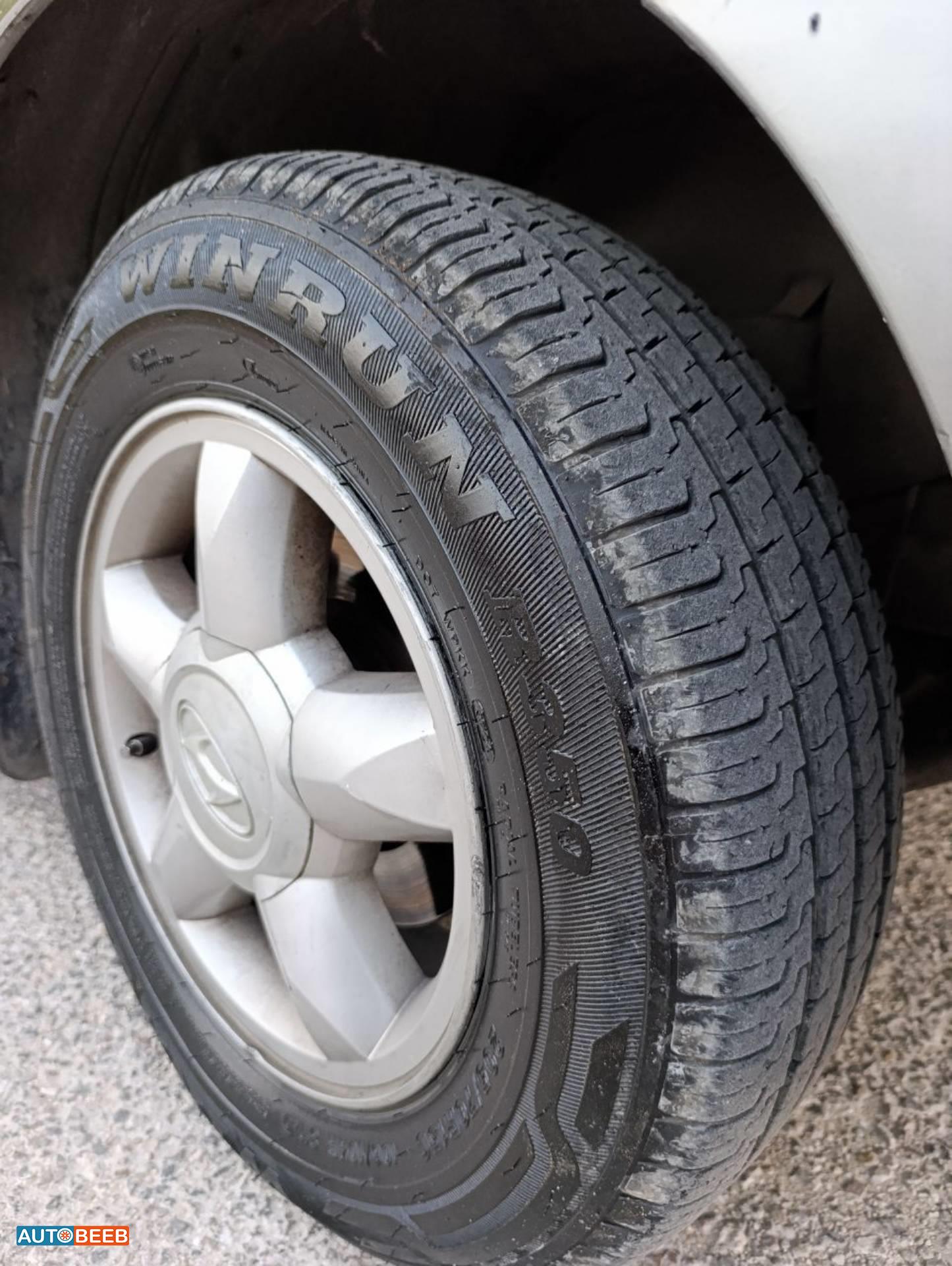 Minibus Hyundai 2003