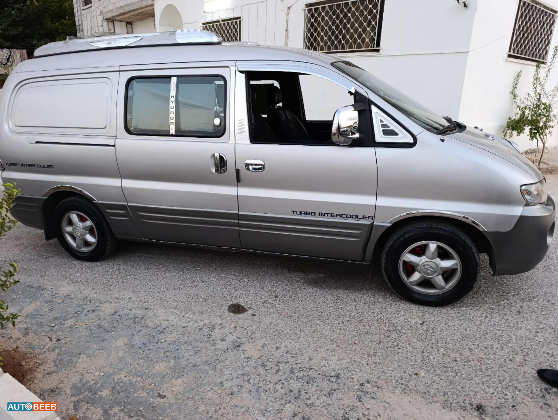 Minibus Hyundai 2003