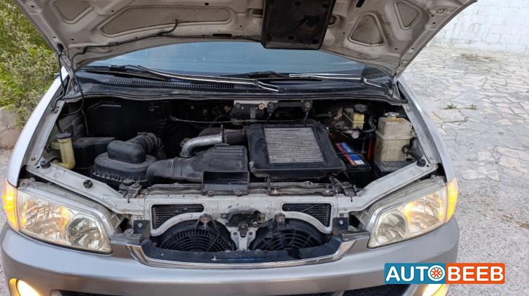 Minibus Hyundai 2003