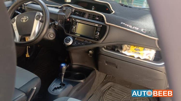 تويوتا بريوس سي 2017