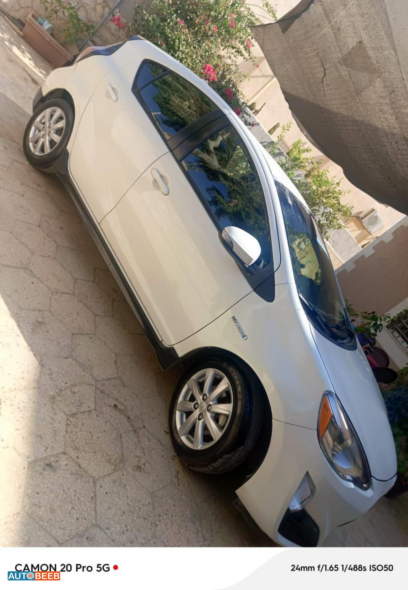 تويوتا بريوس سي 2017