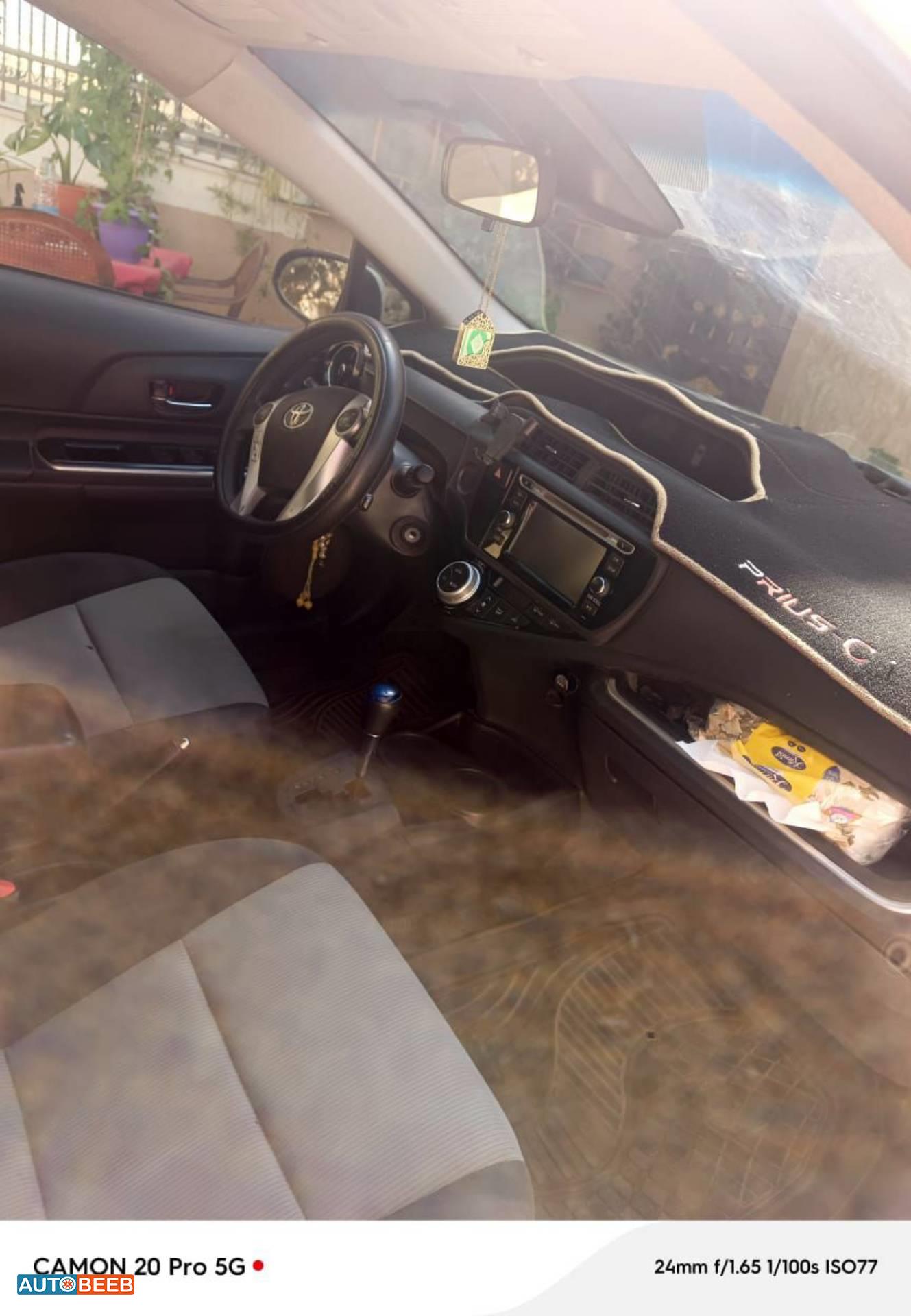 تويوتا بريوس سي 2017