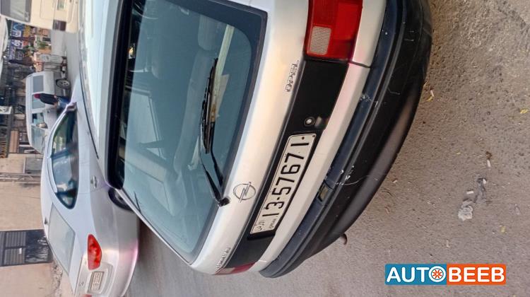 اوبل استرا 1992