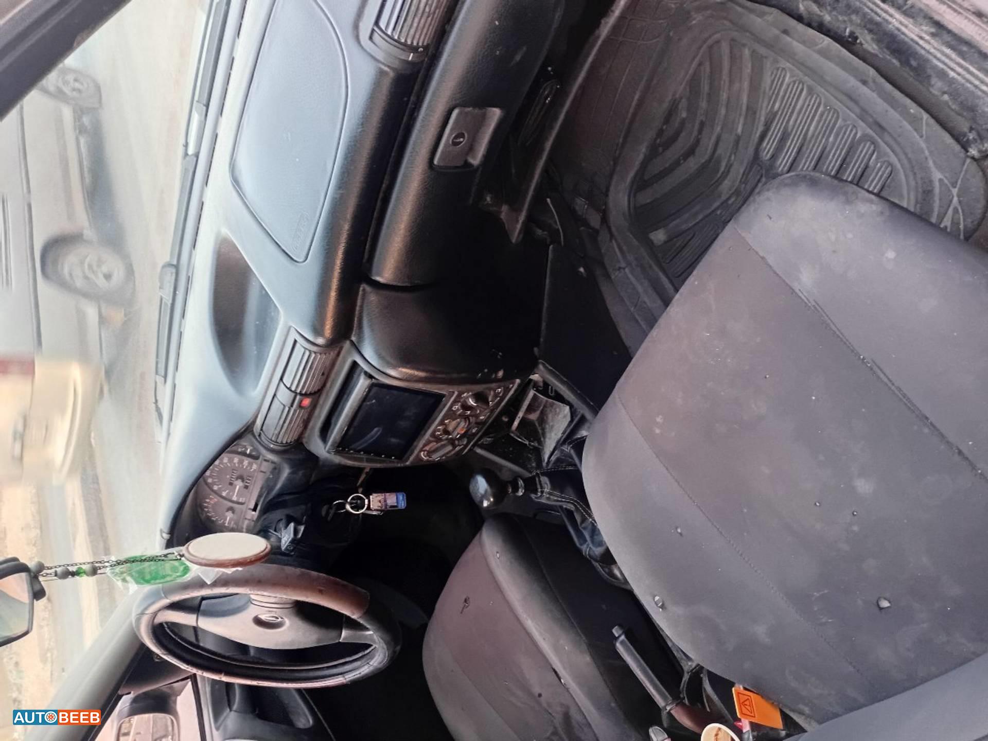 اوبل استرا 1992