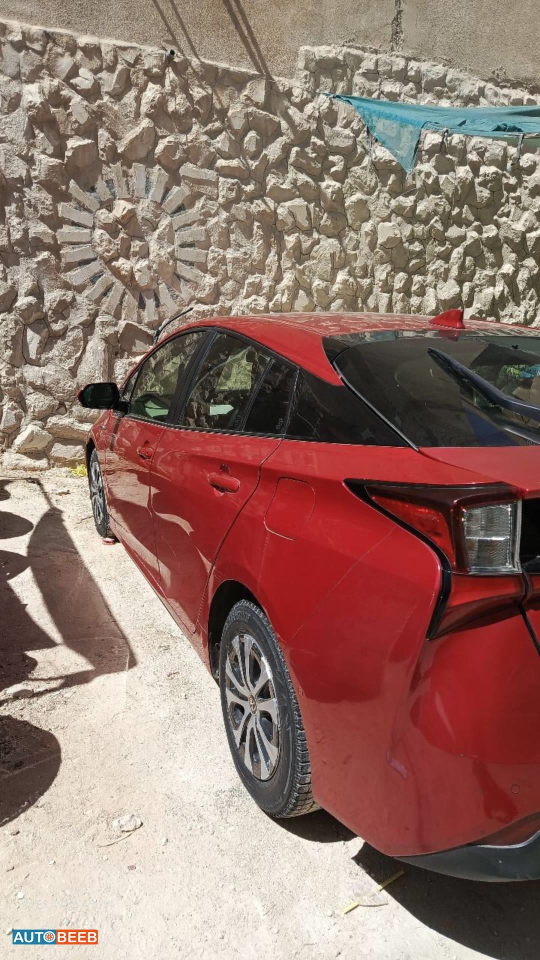 تويوتا بريوس 2019