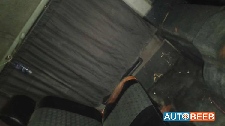 ميني باص هيونداي 2001