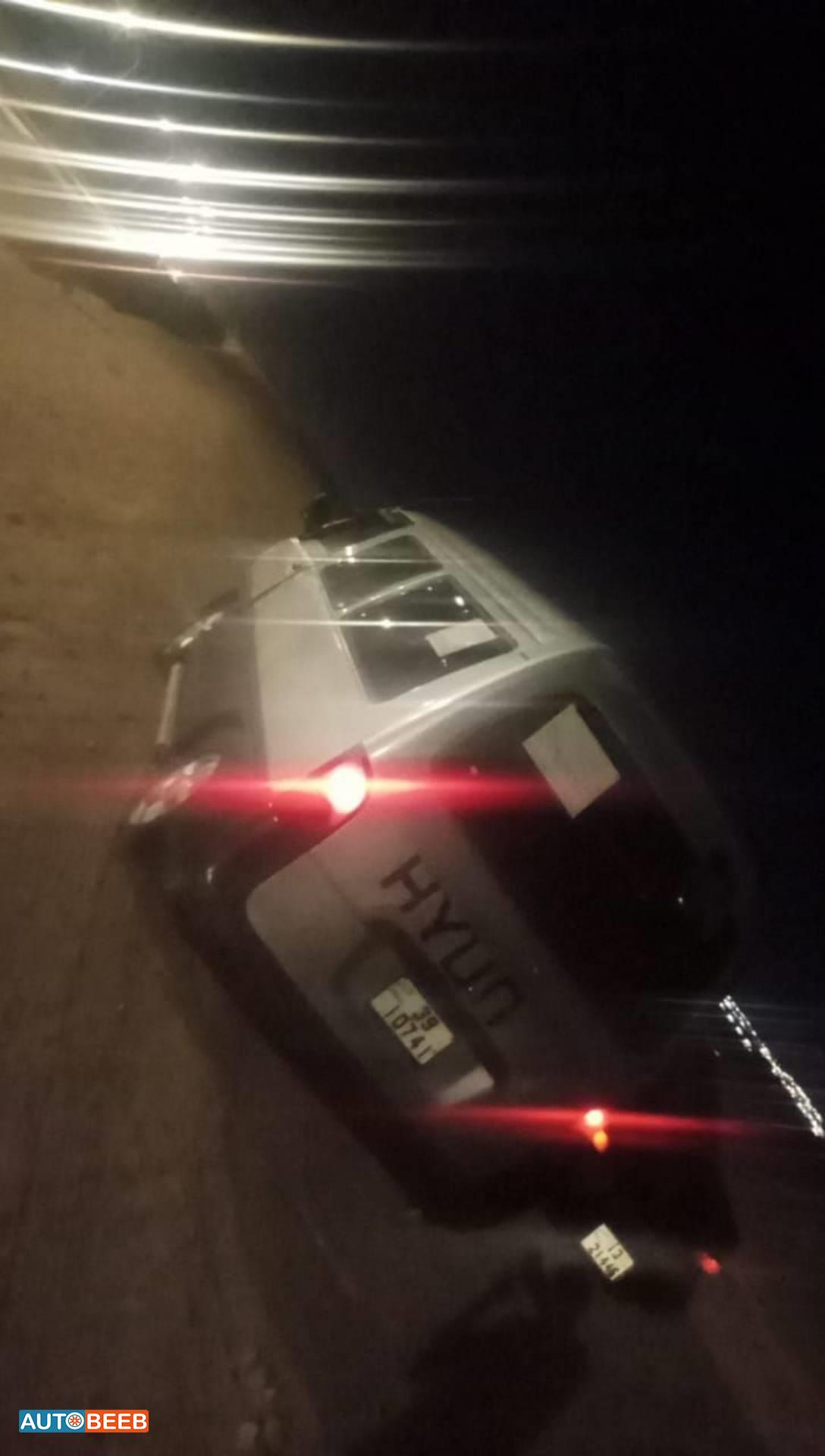 ميني باص هيونداي 2001